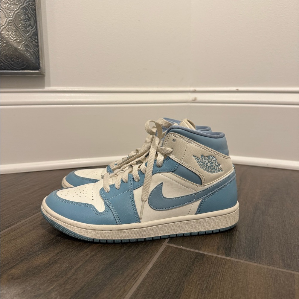 Nike Women's Sneakers in Light Blue and White